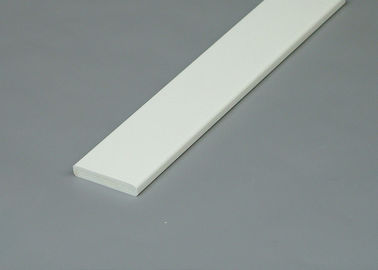 Des dekoratives Formteile/Gitter Woodgrain PVCs Profile weiße PVC-Ordnungs-Brett-/PVC