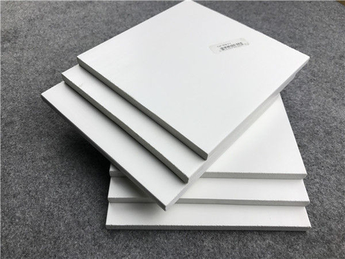 Neueste Unternehmensnachrichten über Unterschied zwischen PVC und bleifreiem PVC