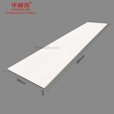 Ein guter Preis. Grünes Baumaterial lamellierte Außenwand-Umhüllung 2800x600x9mm Wpc Online