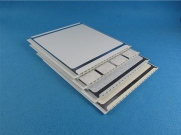 Ein guter Preis. 55% - 80% UPVC Wände, Innengebrauch PVC-Abdeckungs-Brett mit silbernem Rand Online