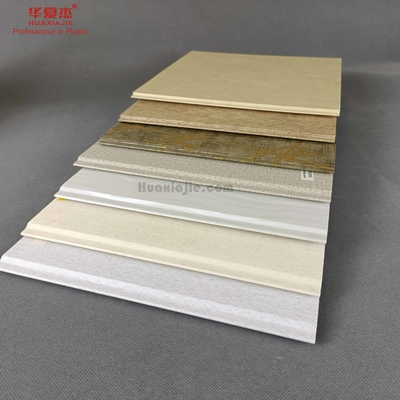 Ein guter Preis. Populäre Muster-PVC-Platten-Decke für Hauptinnen lamelliert Online