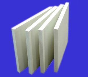 Ein guter Preis. Starke PVC-Schaum-Kern-Brett-Feuchtigkeit bedeckt weißes PVC-Brett umweltfreundliches Online
