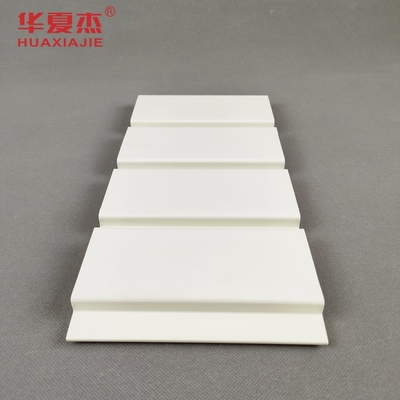 Ein guter Preis. Weißes PVC-Latten-Wand-Innenpvc-Garagen-Wand-Dekorations-Material Online