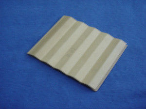 Ein guter Preis. Ätzende Antiwand der Beige-WPC, hölzerne zusammengesetzte Wand-Plastikumhüllung Online