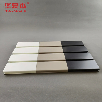 Ein guter Preis. 300 mm x 17 mm schlagfeste Kunststoff-Slat-Wandplatten für Garagenverbesserung Online