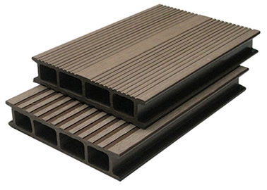Ein guter Preis. Rostfester zusammengesetzter Decking WPC für Café fugt WPC-Decking Online