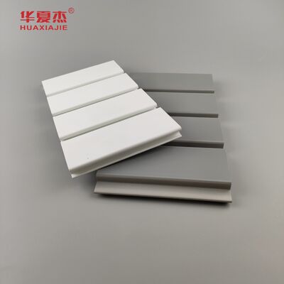 Ein guter Preis. Weiße PVC-Lamellenwandplatten 4 Fuß 8 Fuß 300 mm x 17 mm für Garagenaufbewahrung und -organisation Online