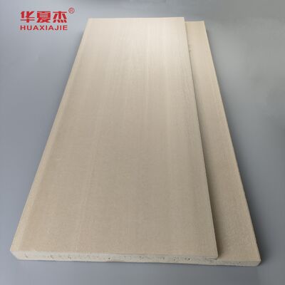 Ein guter Preis. Dauerhafter WPC-Türrahmen mit Holzkornmuster, wasserdicht und leicht zu reinigen Online