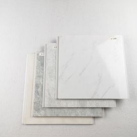 Ein guter Preis. Feuerfeste PVC-Wand-Umhüllung/Blätter durchlöchert für dekoratives Online