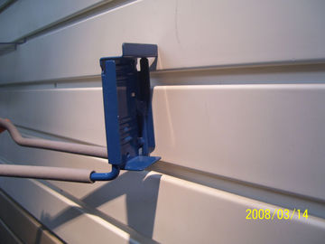Ein guter Preis. Dekorativer garage Wpc Plastikslatwall-Platten-Speicher-Anzeigen-Metallkorb Online
