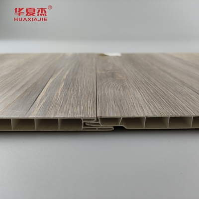 Fabrik-Direktverkauf PVC-Wandplatten Lackierte Holzkörner PVC-Dekorationsdeckenplatten Wohn- / Büro