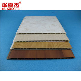 Wasserdichte Streifen PVC Deckenplatten Holzkorn PVC Wandplatten für Wohnraum 1,5 kg/m2