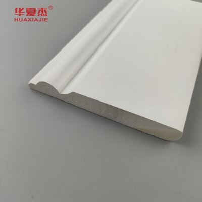 Hochwertige PVC-Basisformung weiße glatte Oberfläche 95x12mm PVC-Stufen Innenarchitektur