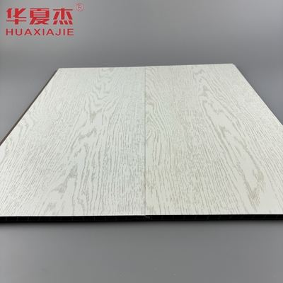 Bestseller Lackierte weiße PVC-Wandplatte simulierte Holzkorn-PVC-Deckplatte für Wohnung