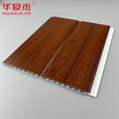 U-förmige PVC-Wandplatten aus rotem Holz Feuchtigkeitsdichte PVC-Deckenplatten für Wohnzimmerdekoration