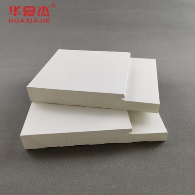 Feuchtigkeitsdichte PVC-Türrahmen Modernes Design für die Wohnkultur