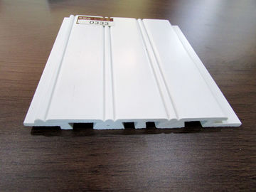 Ein guter Preis. Innen-Wand-Umhüllung der UPVC-Vinylwainscoting-Dielenen-WPC, zum der Garagen-Wand zu schützen Online