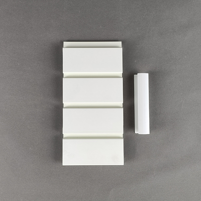 Huaxiajie-Supermarkt-Isolierung PVC Slatwall täfelt Geschäfts-Dekoration
