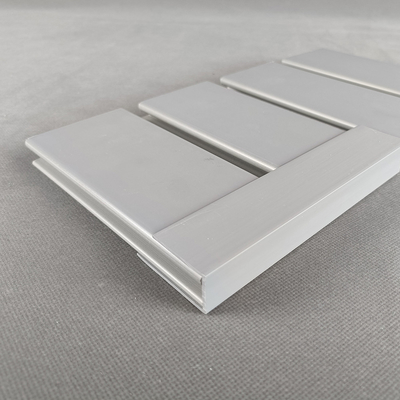 Dekoratives Speicheranzeigen-Garage PVC Slatwall täfelt Grey For Living Room
