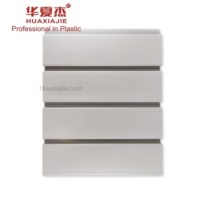 Ein guter Preis. Zelluläres PVC einfaches gesäubertes Grey Slatwall Panel For Garage Online