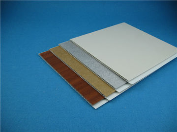 Ein guter Preis. Falsche Plastikdeckenverkleidungen, 250mm x 5mm PVC-Deckenfliesen glattes gedruckt Online