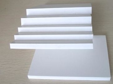 Ein guter Preis. 5mm - 35mm Hygeian PVC-Schaum-Brett-kundenspezifisches weißes Schaum PVC-Blatt-Wasser-beständiges Online