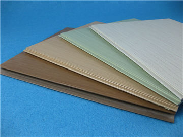 Ein guter Preis. Vinyl/Plastikdeckenverkleidungen, die PVC-Decken-Systeme für dekoratives lamellieren Online