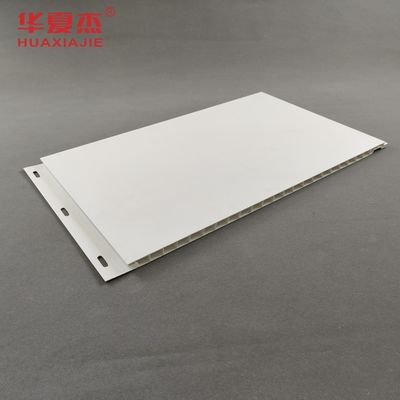 Ein guter Preis. Feuchtigkeitsbeständiges PVC-Deckenpaneel mit quadratischer Kante, verdeckter Kante, V-Nut-Kante, geeignet für feuchte Umgebungen Online