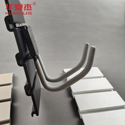 Ein guter Preis. Graue PVC-Lagerwandpaneele 4 Zoll SlatWall PVC-Garagenpaneel Online