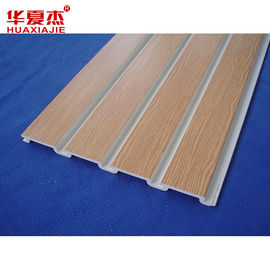 Ein guter Preis. Farbige UPVC-Vinyl-Slatwall-Zusatz-Garage Slotwall-Platten Online