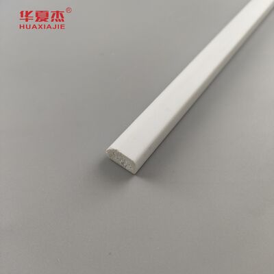 Ein guter Preis. Glatte Oberfläche Wasserdichte PVC-Trim-Formen mit individueller Länge für Innenanwendungen Online